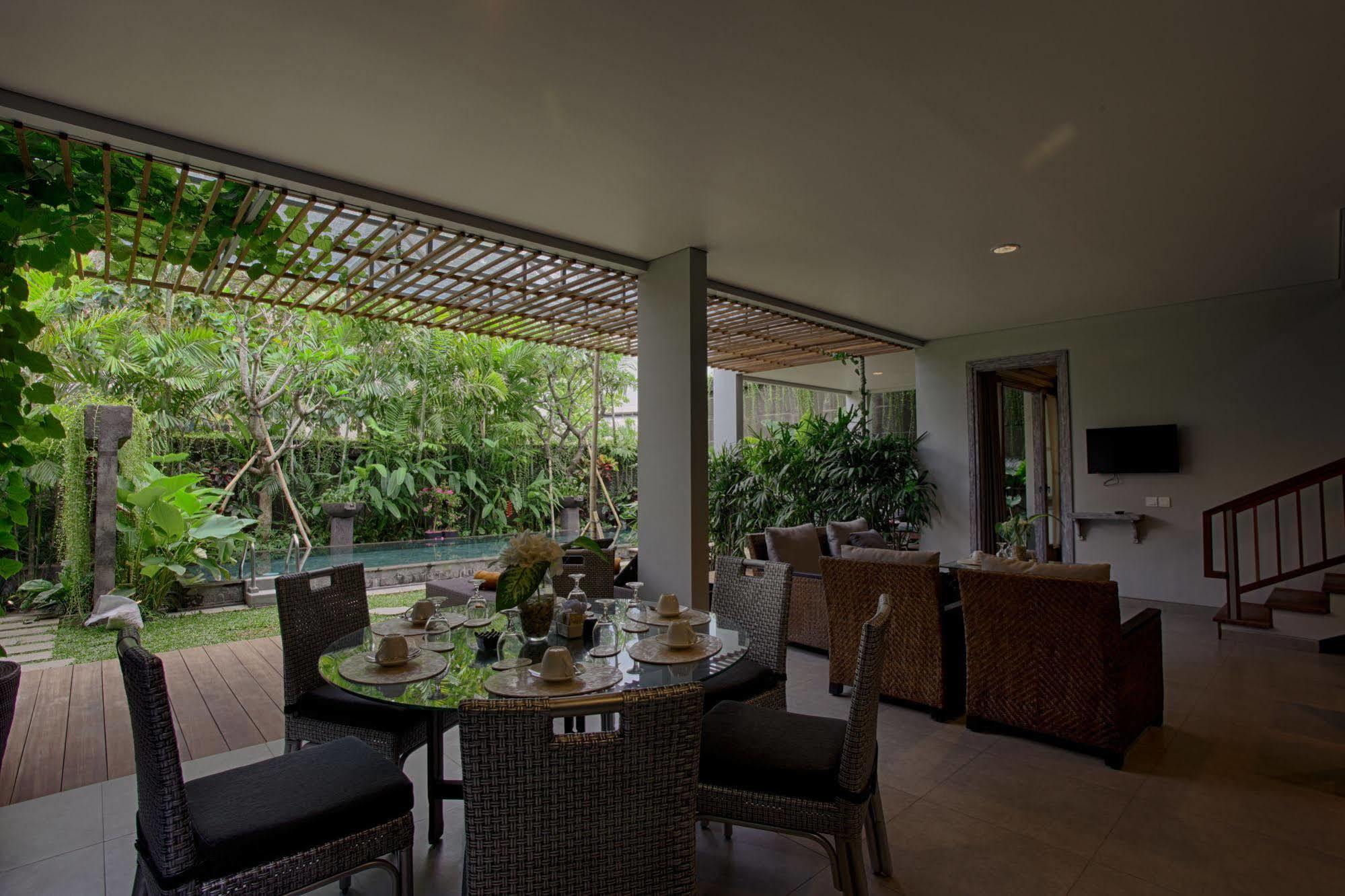Villa The Poh Jimbaran Exterior foto